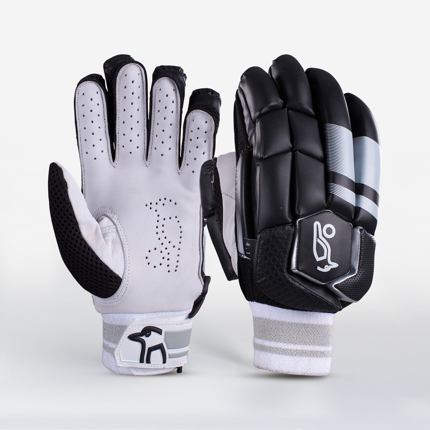 4.1 T/20 - Black Batting Gloves
