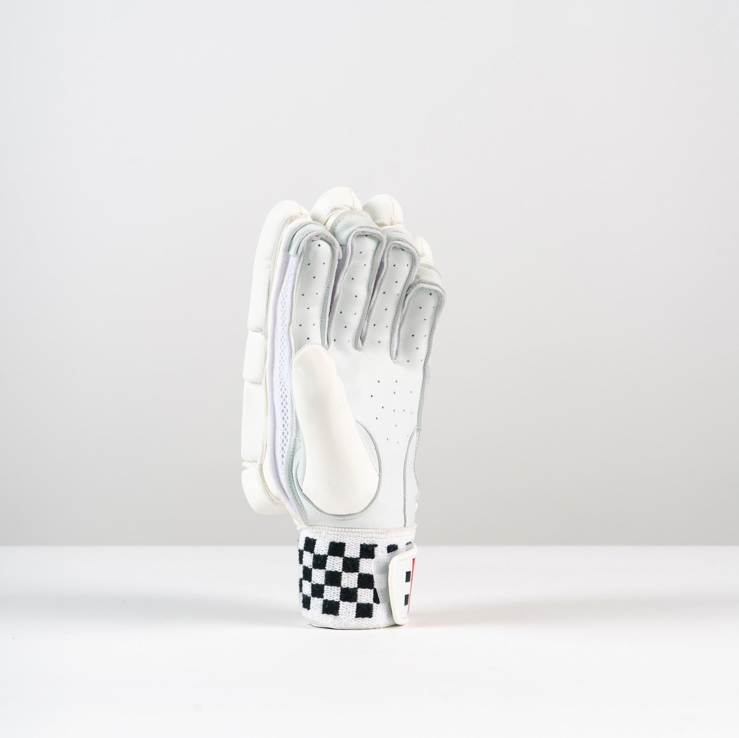 Gray-Nicolls Classic Pro Performance Glove